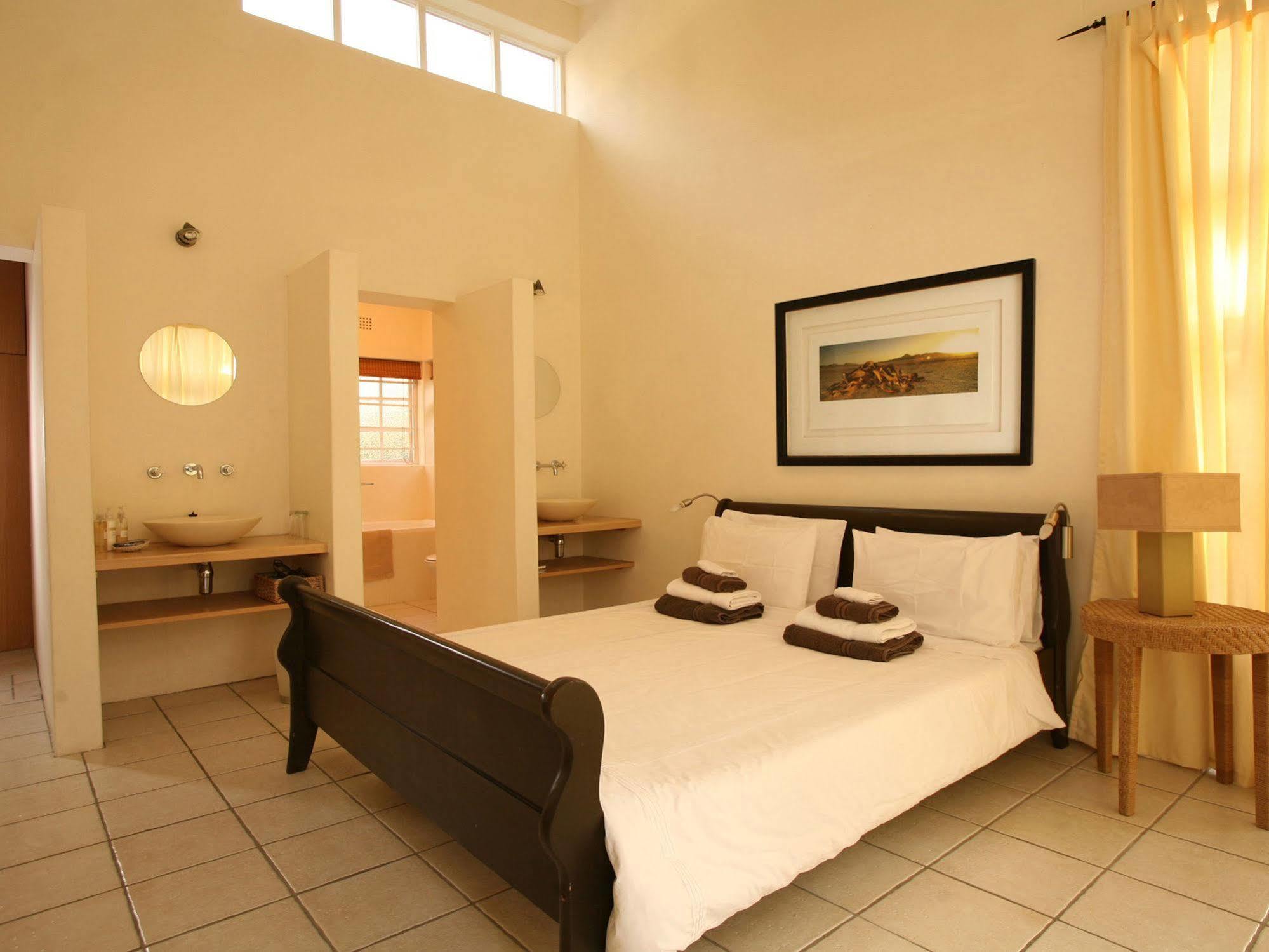 Art Gallery Guest House - Thandekayo Hout Bay Ngoại thất bức ảnh